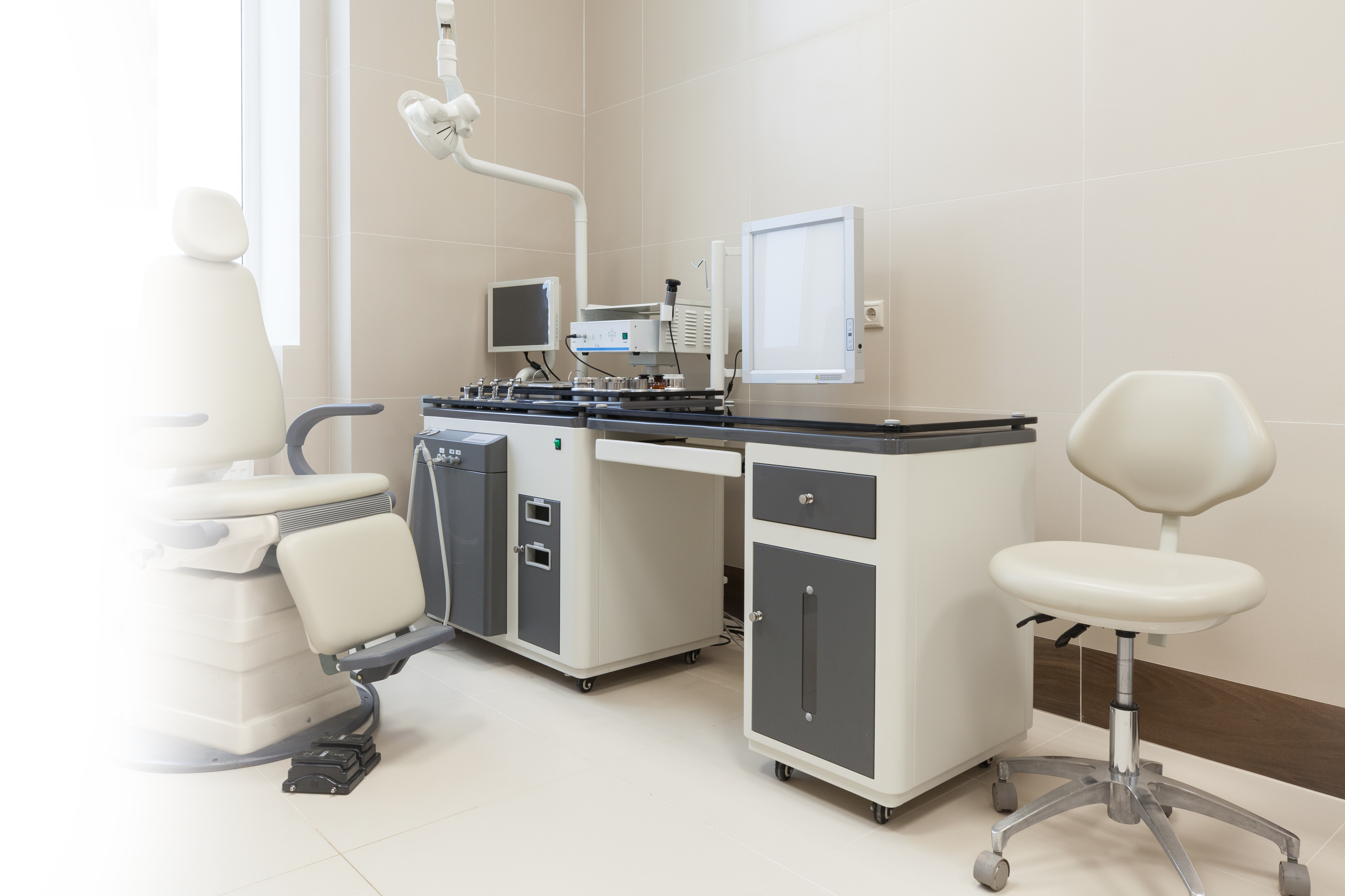 Оториноларингология