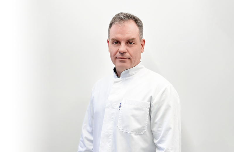 В нашей клинике ведёт прием Усачев Илья Александрович